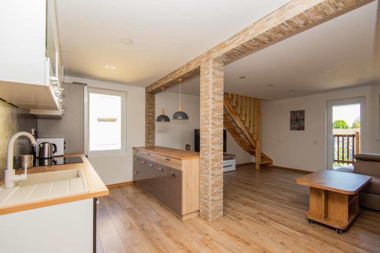 Apartamentai Pas Kaju Senamiestyje Salia Botanikos Parko Palanga Exterior foto